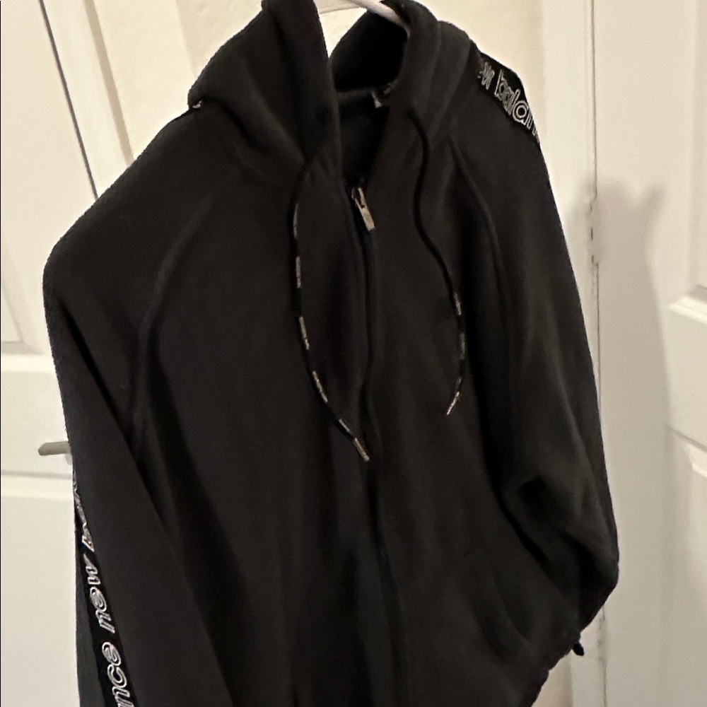 New Balance Black Fleece Zip-Up Hoodie (soft)